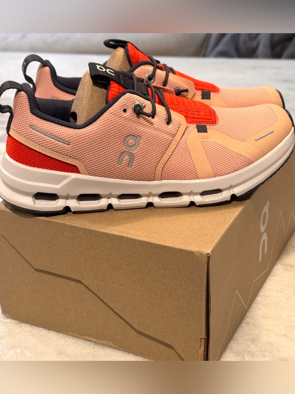 NWT On Cloudsky Youth Running Shoes